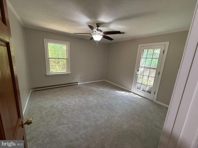 6633 GRAYS MILL RD, Warrenton, VA 20187