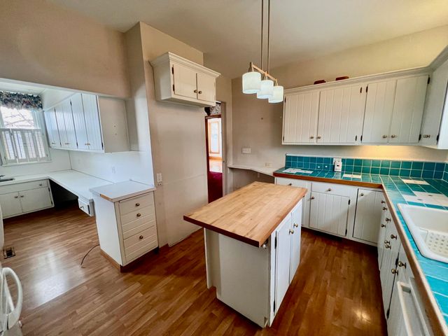 1715 5th Street, Bay City, MI 48708