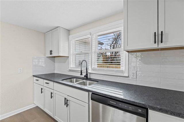 13305 W 51ST Street, Shawnee, KS 66216