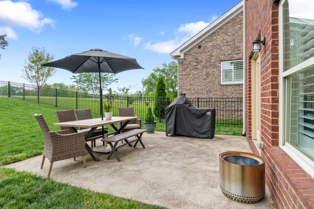 2516 Westerham Way, Thompsons Station, TN 37179