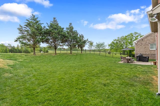 2516 Westerham Way, Thompsons Station, TN 37179