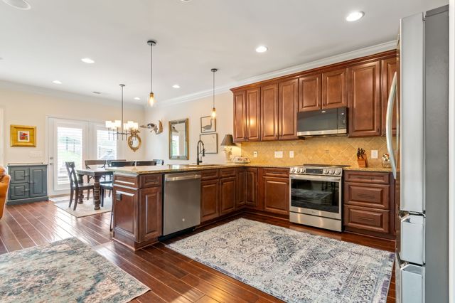 2516 Westerham Way, Thompsons Station, TN 37179