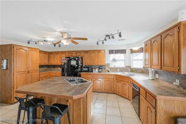 9 Hills Dale Street, Van Buren, AR 72956