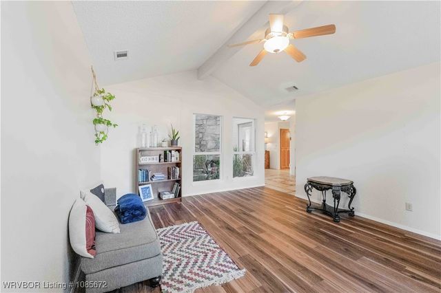 9 Hills Dale Street, Van Buren, AR 72956