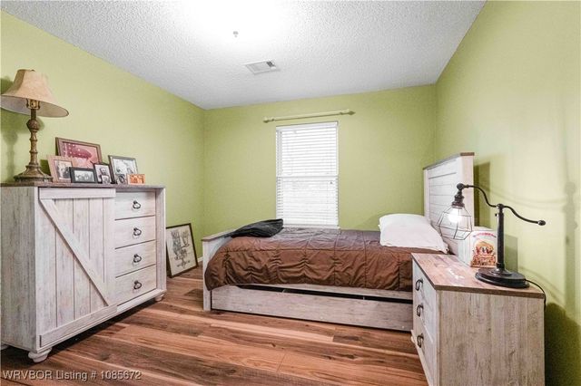 9 Hills Dale Street, Van Buren, AR 72956