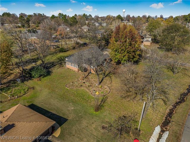 9 Hills Dale Street, Van Buren, AR 72956