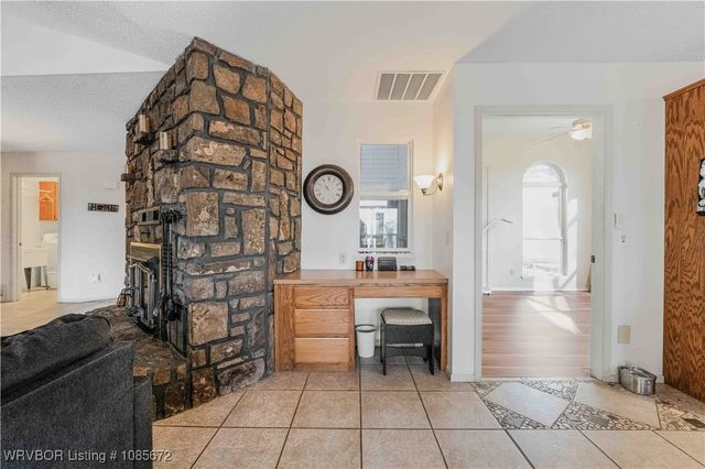 9 Hills Dale Street, Van Buren, AR 72956