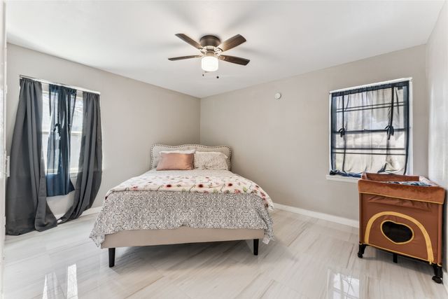 420 Shady Oaks Lane, Paris, TX 75460