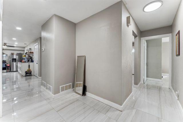 420 Shady Oaks Lane, Paris, TX 75460