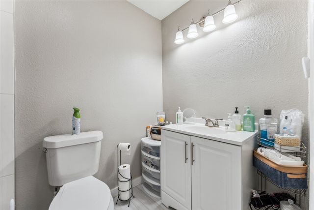 420 Shady Oaks Lane, Paris, TX 75460