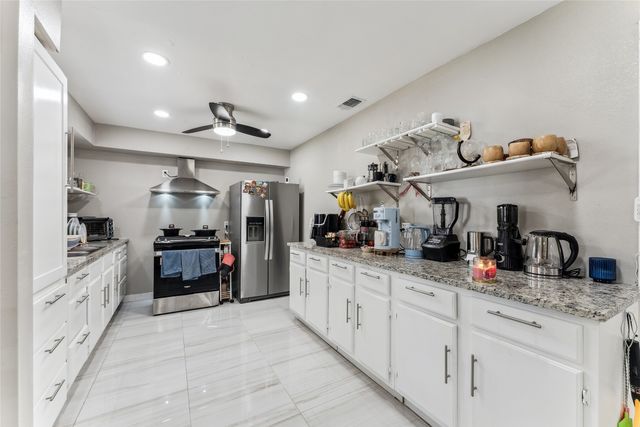 420 Shady Oaks Lane, Paris, TX 75460