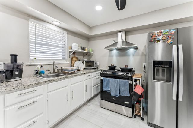 420 Shady Oaks Lane, Paris, TX 75460