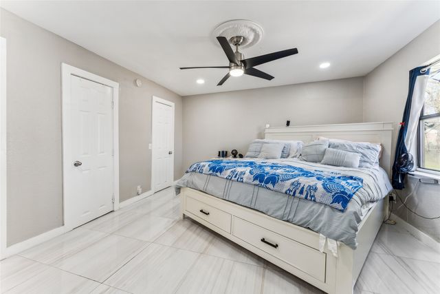 420 Shady Oaks Lane, Paris, TX 75460