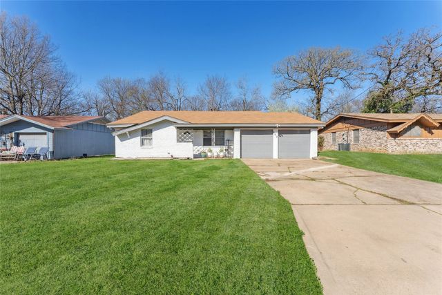 420 Shady Oaks Lane, Paris, TX 75460