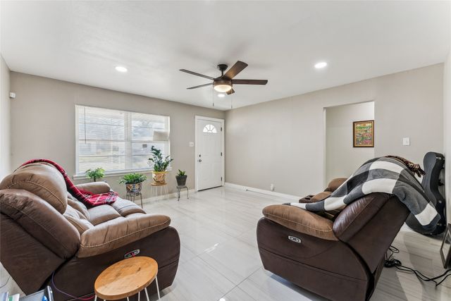420 Shady Oaks Lane, Paris, TX 75460