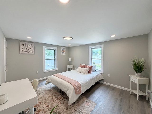 87 Vezina Ave, Leominster, MA 01453