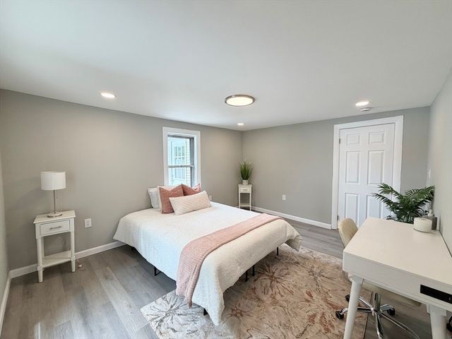 87 Vezina Ave, Leominster, MA 01453