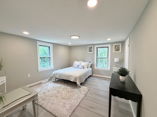 87 Vezina Ave, Leominster, MA 01453