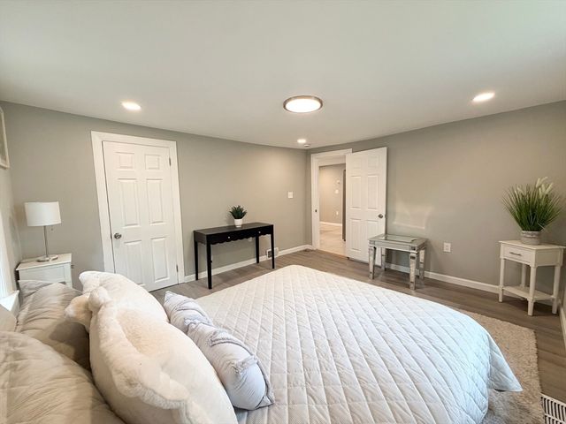 87 Vezina Ave, Leominster, MA 01453