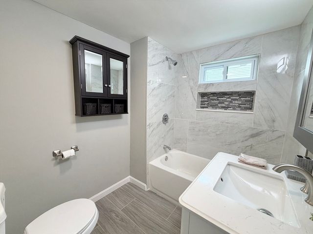 87 Vezina Ave, Leominster, MA 01453