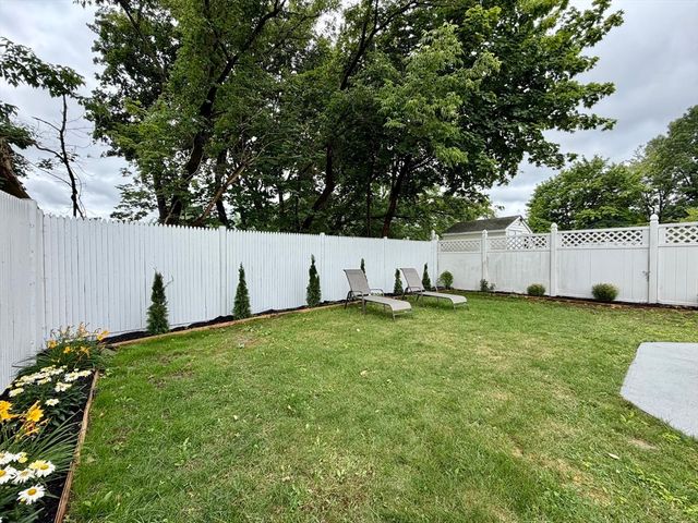 87 Vezina Ave, Leominster, MA 01453