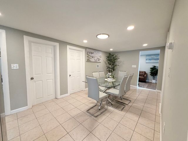 87 Vezina Ave, Leominster, MA 01453