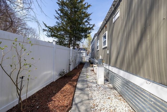 229 Miller St F6, Ludlow, MA 01056