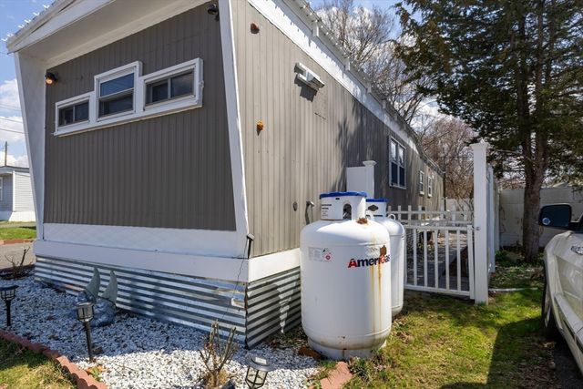 229 Miller St F6, Ludlow, MA 01056