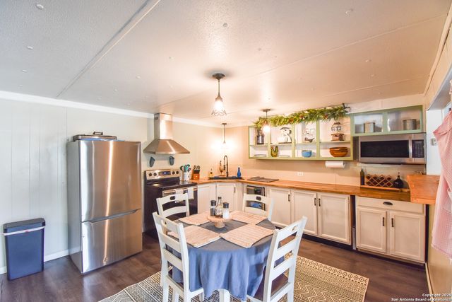 15116 Magnolia, Lytle, TX 78052