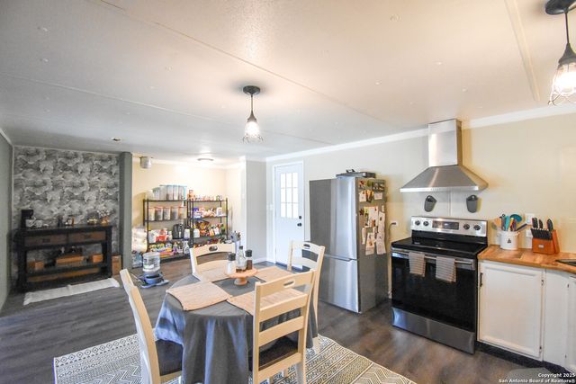 15116 Magnolia, Lytle, TX 78052