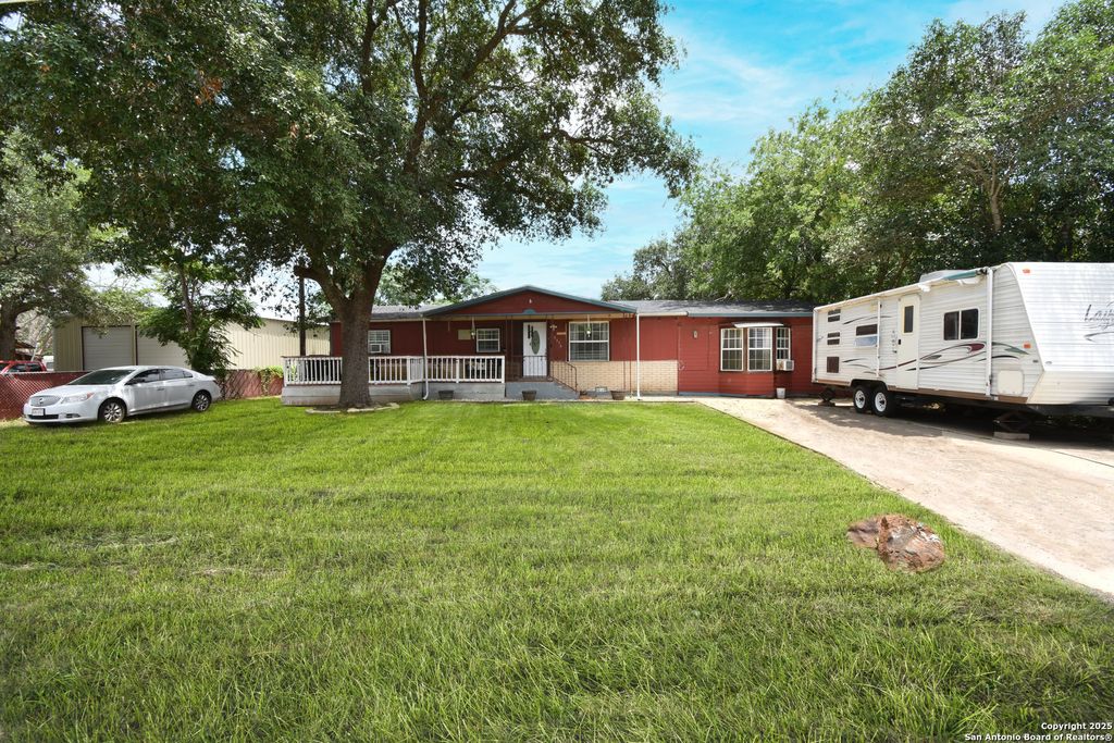 15116 Magnolia, Lytle, TX 78052