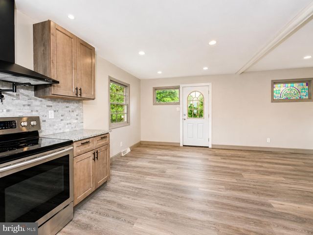 1525 S 13TH ST, Harrisburg, PA 17104