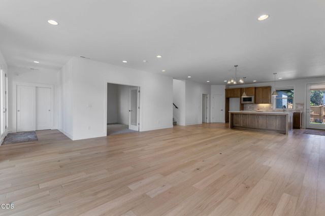 20607 SE Boer SE, Bend, OR 97702
