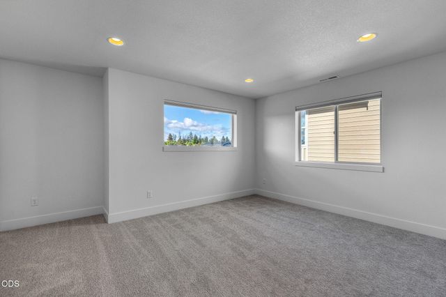20607 SE Boer SE, Bend, OR 97702