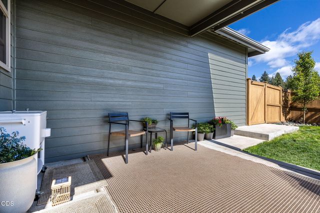 20607 SE Boer SE, Bend, OR 97702