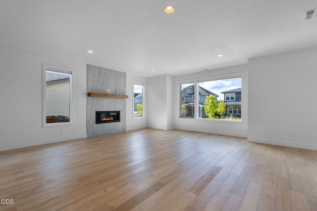 20607 SE Boer SE, Bend, OR 97702