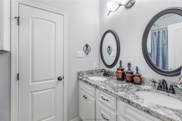 318 Cecilia Loop, College Station, TX 77845