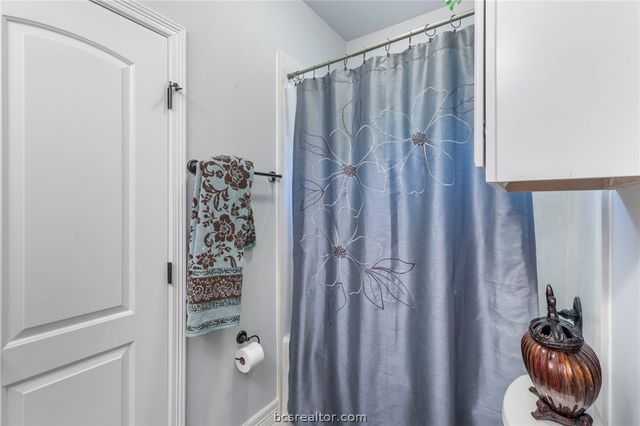 318 Cecilia Loop, College Station, TX 77845