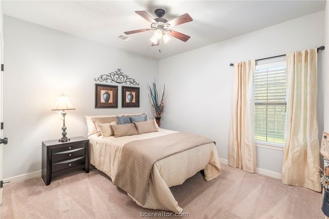 318 Cecilia Loop, College Station, TX 77845