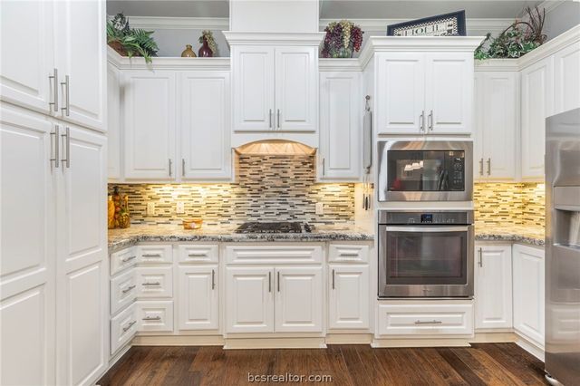 318 Cecilia Loop, College Station, TX 77845