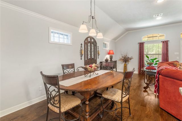 318 Cecilia Loop, College Station, TX 77845