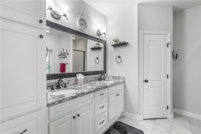 318 Cecilia Loop, College Station, TX 77845