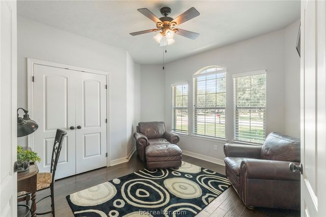 318 Cecilia Loop, College Station, TX 77845