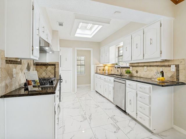 12922 Jasoncrest Trail, Dallas, TX 75243