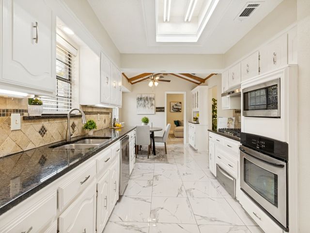 12922 Jasoncrest Trail, Dallas, TX 75243