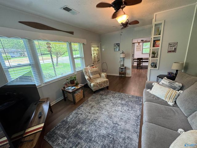 2871 Warrenton Road, Guntersville, AL 35976