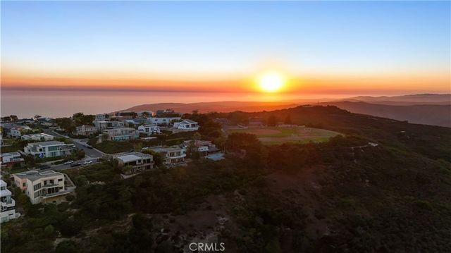3230 Tyrol Drive, Laguna Beach, CA 92651
