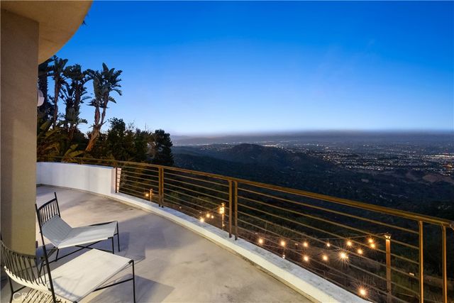 3230 Tyrol Drive, Laguna Beach, CA 92651