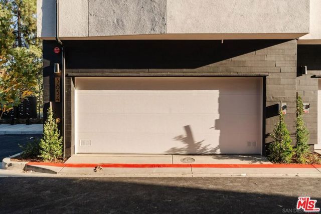 3832 N Emery Way, Los Angeles, CA 90065