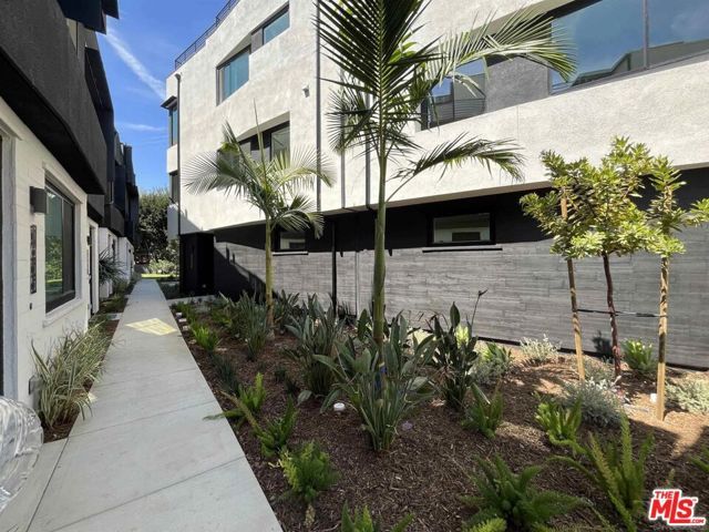 3832 N Emery Way, Los Angeles, CA 90065